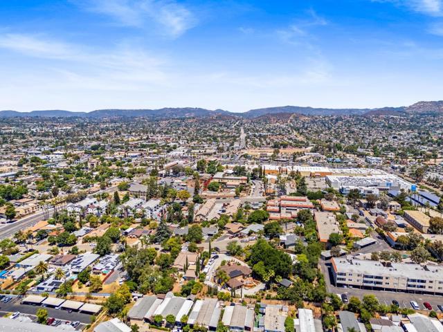 1338 Palomar, Escondido CA: https://media.crmls.org/mediaz/1b01cb39-4e3d-49ab-a228-189f70796208.jpg