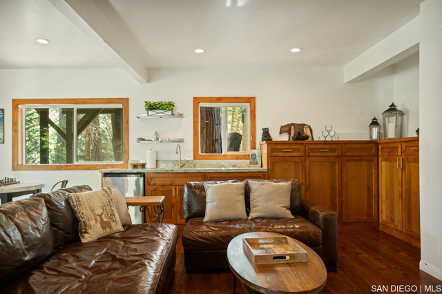 147 State Highway 173, Lake Arrowhead CA: https://media.crmls.org/mediaz/1b0211c2-d4d8-494b-9f97-8590c638b71e.jpg