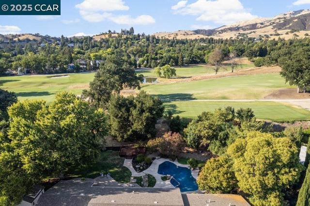280 Fairway Dr, Danville CA: https://media.crmls.org/mediaz/1b032389-684f-4306-bdb3-8e7e8bc08654.jpg
