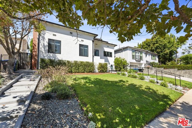 1517 Glendon Avenue, Los Angeles CA: https://media.crmls.org/mediaz/1b03b897-5030-4d2a-aefa-425ed38931cc.jpg