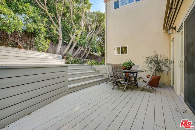 2880 Searidge Street, Malibu CA: https://media.crmls.org/mediaz/1b050aa8-ba6c-48fb-907e-c80ed3dfa59b.jpg