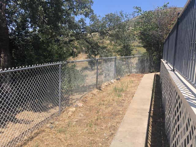 8260 Hunters Valley Road, Mariposa CA: https://media.crmls.org/mediaz/1b066abd-29fb-4822-acaf-48450853ccb6.jpg