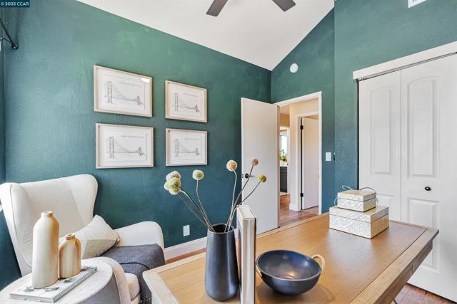 2329 Sweetwater Dr, Martinez CA: https://media.crmls.org/mediaz/1b072690-faba-4835-8e08-846e6e45318f.jpg