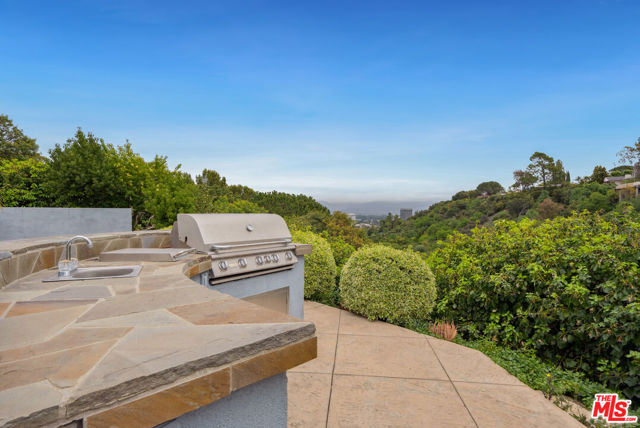 15901 High Knoll Road, Encino CA: https://media.crmls.org/mediaz/1b07294f-23ca-4d73-ae12-4354b1bdce72.jpg