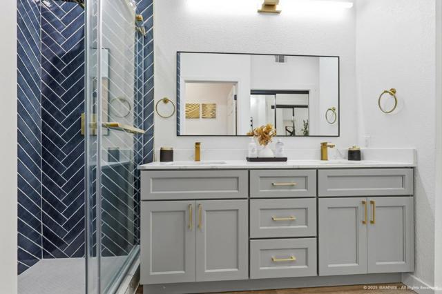 1400 El Camino Real, South San Francisco CA: https://media.crmls.org/mediaz/1b07f320-a5f7-4bec-80a3-eeed3842c380.jpg