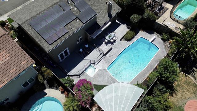 2531 Willowren Way, Pleasanton CA: https://media.crmls.org/mediaz/1b080f4f-8038-4c9c-9abb-1983630aa77b.jpg