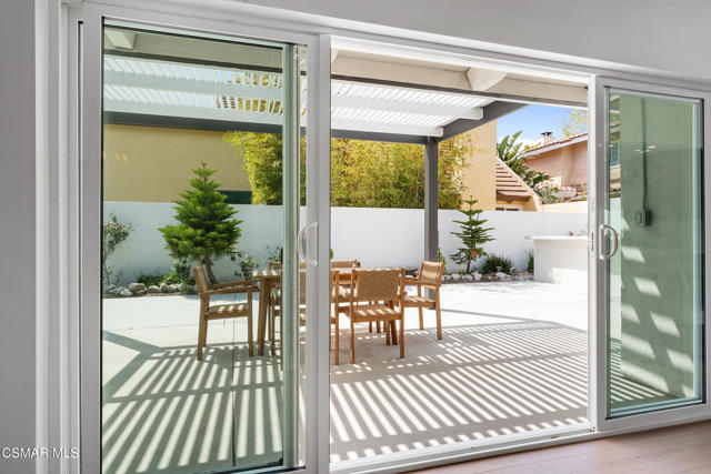 1161 Triunfo Canyon Road, Westlake Village CA: https://media.crmls.org/mediaz/1b080f67-41f5-476c-9edd-890eb12c4d11.jpg