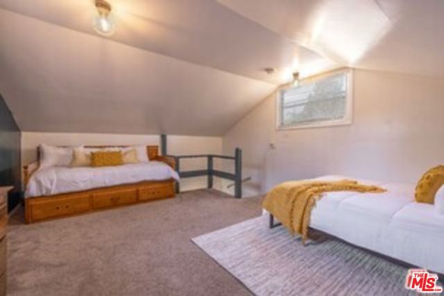 320 E Tiger Lily Drive, Big Bear City CA: https://media.crmls.org/mediaz/1b08e1ea-0b93-4ae6-8bc8-c89c31acebdb.jpg