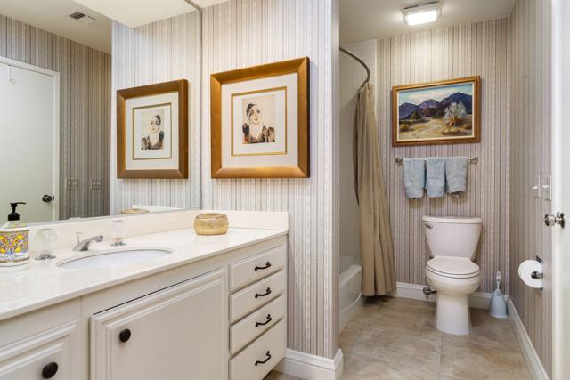 44825 Guadalupe Drive, Indian Wells CA: https://media.crmls.org/mediaz/1b08ee96-6d5b-4f7e-8329-e5444cf46d4b.jpg