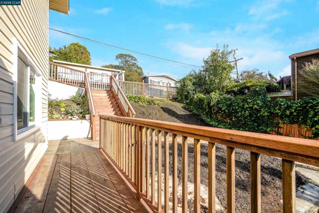 5929 Harbor View Ave, San Pablo CA: https://media.crmls.org/mediaz/1b09cd36-cfae-4a38-8730-d931fc6db60d.jpg