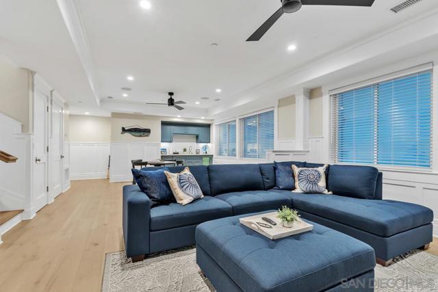 1050 Isabella Ave, Coronado CA: https://media.crmls.org/mediaz/1b0a43cb-c394-4e77-ac85-1a93abb9491f.jpg