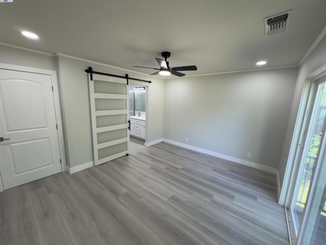 2809 Avalon Dr, Sacramento CA: https://media.crmls.org/mediaz/1b0ac57d-40a6-4f47-b084-1a6a91b7e562.jpg