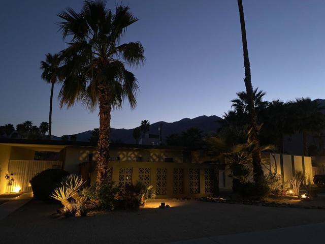 1777 E Arenas Road, Palm Springs CA: https://media.crmls.org/mediaz/1b0b09d7-ab73-4f84-874a-4567f7a6a32d.jpg