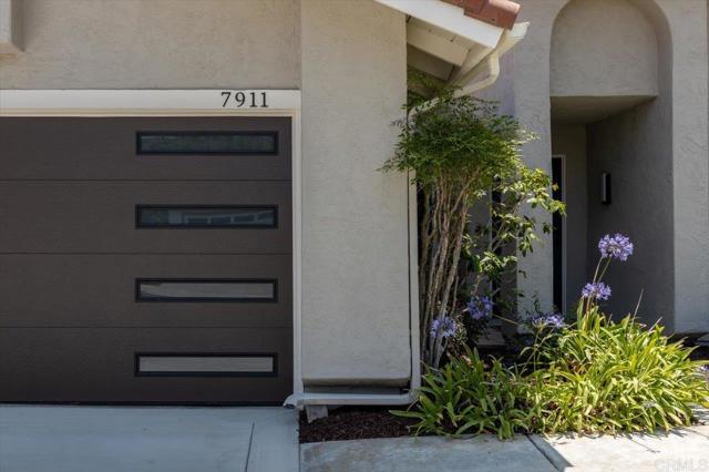 7911 Terraza Disoma, Carlsbad CA: https://media.crmls.org/mediaz/1b0b1cfe-f24f-4570-b2d8-685a10ddeb51.jpg