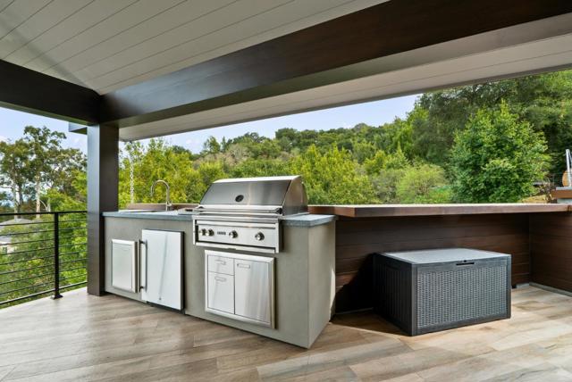 17808 Tourney Road, Los Gatos CA: https://media.crmls.org/mediaz/1b0b8f88-de5a-4075-85a9-8de967d42ce8.jpg