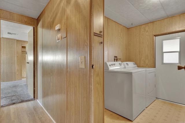 Home for Sale in Lakeside