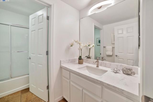 3312 Amaryllis Cir, San Ramon CA: https://media.crmls.org/mediaz/1b0cfe94-c35d-4570-b4d4-dc81e64fafac.jpg