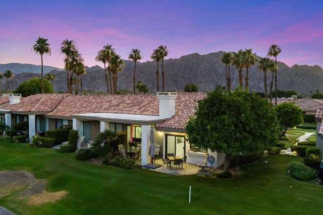 54808 Inverness Way, La Quinta CA: https://media.crmls.org/mediaz/1b0d959d-582f-4d7b-868f-beeaa424772a.jpg