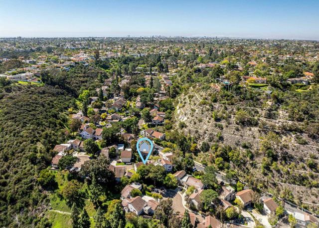 4430 Caminito Ocio, San Diego CA: https://media.crmls.org/mediaz/1b0da6de-2cc7-494f-b079-7674d19f1540.jpg