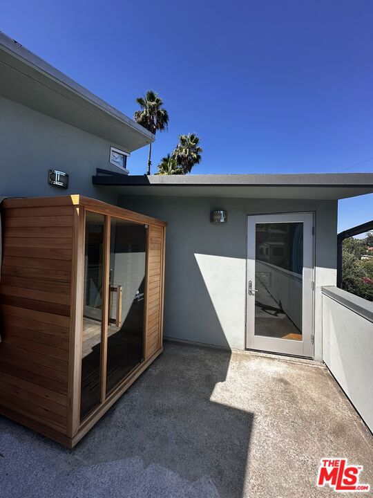 1801 Baxter Street, Los Angeles CA: https://media.crmls.org/mediaz/1b0dbeb3-6797-4de7-92c0-e9d91f51d0df.jpg