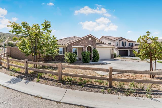 566 Purple Sage Lane, Simi Valley CA: https://media.crmls.org/mediaz/1b0dc2ed-033b-4a64-9572-ab50212810b4.jpg