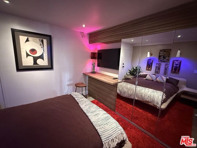 2066 GLENCOE Way, Los Angeles CA: https://media.crmls.org/mediaz/1b0e2219-1814-4a76-a55f-7255520cb7d2.jpg