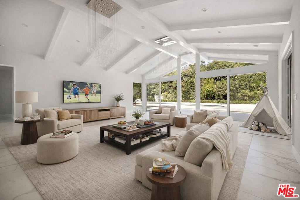 801 N Alta Drive