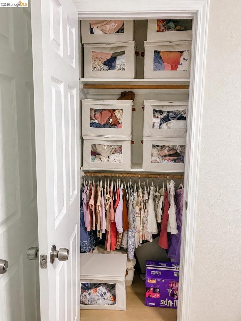 https://media.crmls.org/mediaz/1b0ebe42-e663-42d5-adac-db7de6d299f3.jpg?preset=X-Large