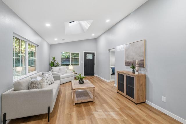 831 Hillcrest Drive, Felton CA: https://media.crmls.org/mediaz/1b0f3327-2137-483a-b9ed-a41036073b49.jpg