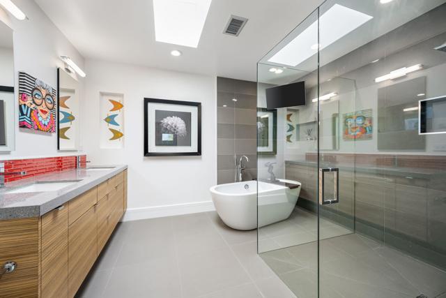 1380 Malaga Circle, Palm Springs CA: https://media.crmls.org/mediaz/1b0fd508-93a1-42c2-9ebf-d99686d8dcff.jpg