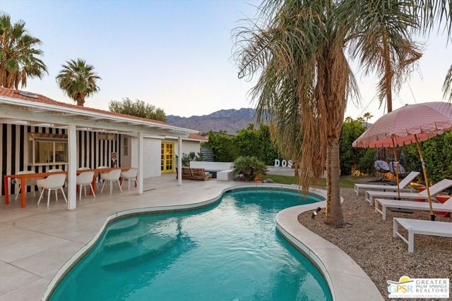 2880 E San Angelo Road, Palm Springs CA: https://media.crmls.org/mediaz/1b1034ae-c0f6-4a16-9bdc-30b9c6168747.jpg