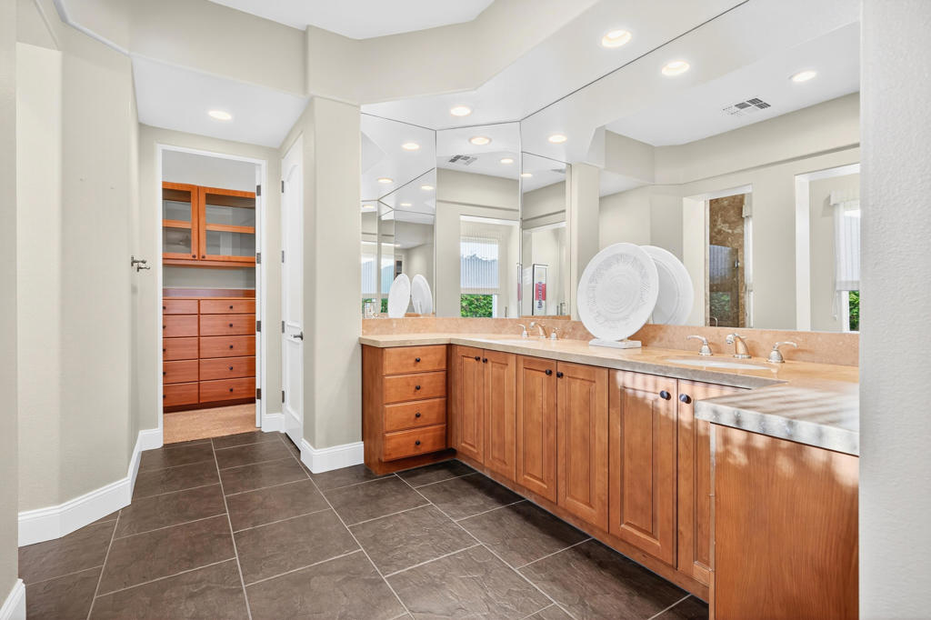 MLS #219137971DA image #17