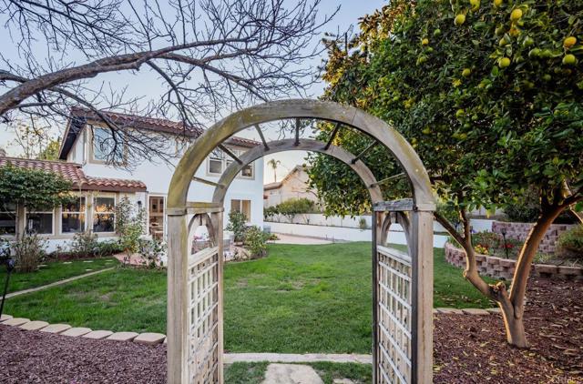 Detail Gallery Image 32 of 43 For 8092 Paseo Arrayan, Carlsbad,  CA 92009 - 5 Beds | 4/1 Baths