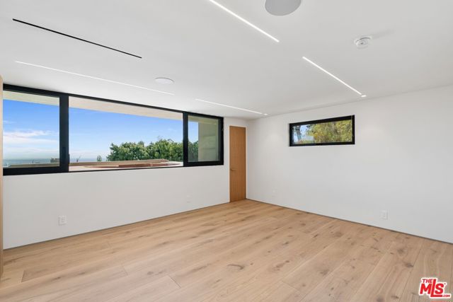 Drew Fenton | 2501 Banyan Drive Los Angeles CA | MLS: 7450499 Drew Fenton | 2501 Banyan Drive Los Angeles CA | MLS: 7450499