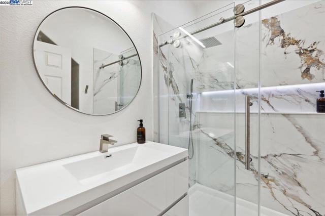 366 Karelian St, Danville CA: https://media.crmls.org/mediaz/1b12f03e-76b7-49a1-931a-7c228e92a134.jpg