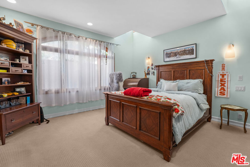 MLS #26843811 image #32
