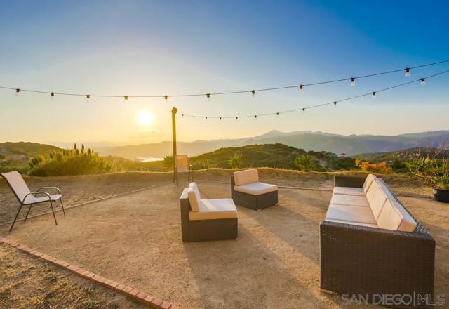 13037 Yerba Valley Way, Lakeside CA: https://media.crmls.org/mediaz/1b133e2e-fe26-4363-9fab-534ed2c37c4a.jpg