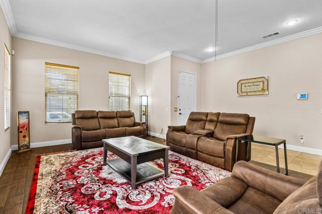 Detail Gallery Image 8 of 38 For 418 Corte Calypso, Chula Vista,  CA 91914 - 4 Beds | 2/1 Baths