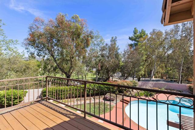 Detail Gallery Image 15 of 60 For 16883 Saint Andrews Dr, Poway,  CA 92064 - 5 Beds | 5/1 Baths