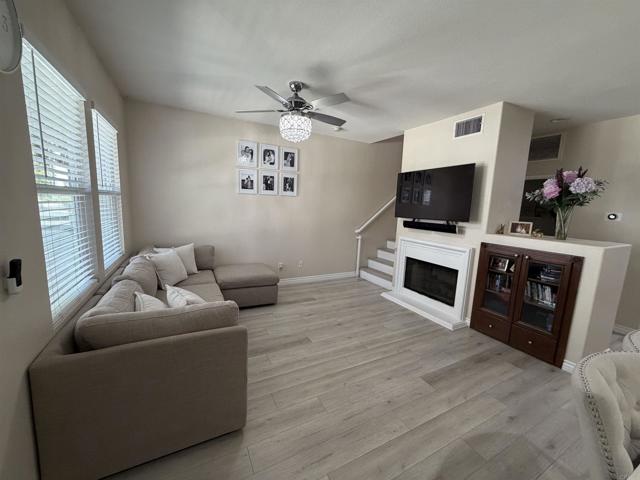 2175 Condor Drive, Chula Vista CA: https://media.crmls.org/mediaz/1b14c459-13ba-4c68-bcb3-d2078c2cf011.jpg