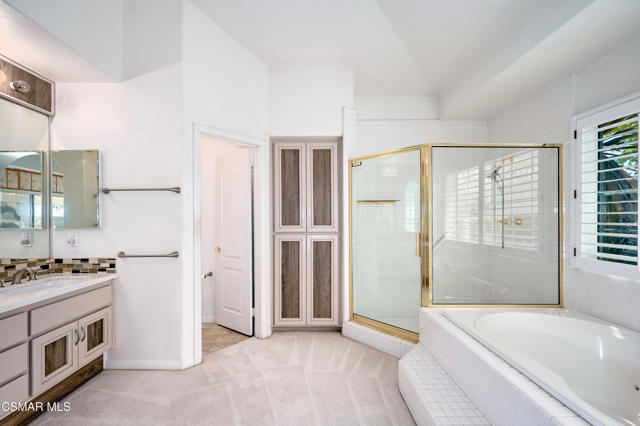 3695 Mapleknoll Place, Thousand Oaks CA: https://media.crmls.org/mediaz/1b168676-c0da-4058-b782-75790db293bd.jpg