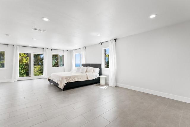 532 Moonrise Lane, Aptos CA: https://media.crmls.org/mediaz/1b16c123-1e0d-4e3a-a4ad-841180946bfd.jpg