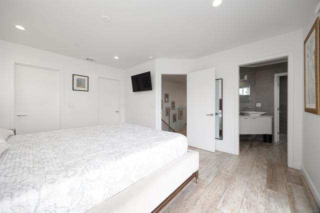 1215 17 Grand Ave, San Diego CA: https://media.crmls.org/mediaz/1b16d4b5-c033-46c3-93e4-19d8c8f3a302.jpg