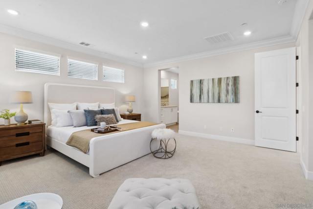 941 Lindbergh Dr, San Marcos CA: https://media.crmls.org/mediaz/1b16d9c1-4198-4997-b6ab-feb9942d1130.jpg