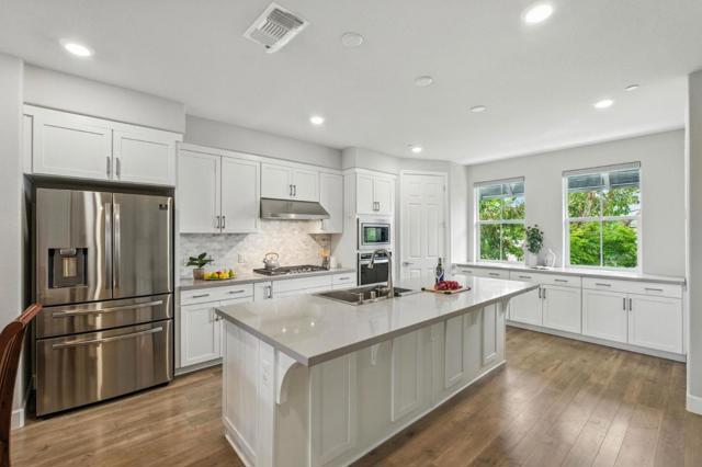 577 Hollow Falls, Fremont CA: https://media.crmls.org/mediaz/1b17095d-f265-4ef3-860a-d2035051ff77.jpg