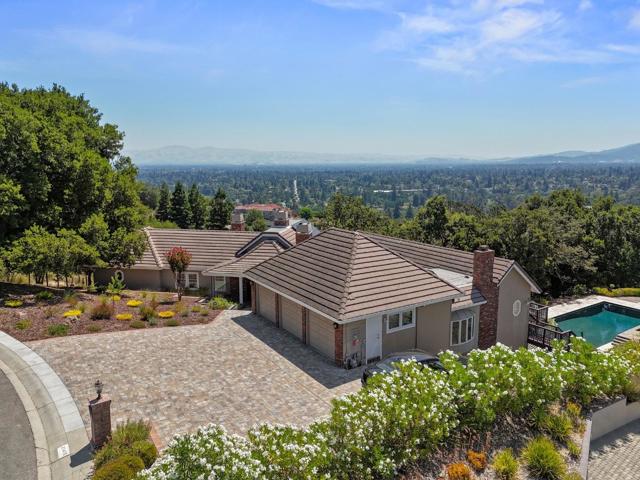 Image 36 of 40 For 21415 Continental Circle
