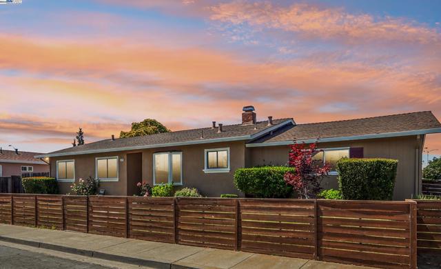 5349 Valpey Park Ave, Fremont CA: https://media.crmls.org/mediaz/1b1887a1-b39e-4ed0-b890-ff294348cd23.jpg