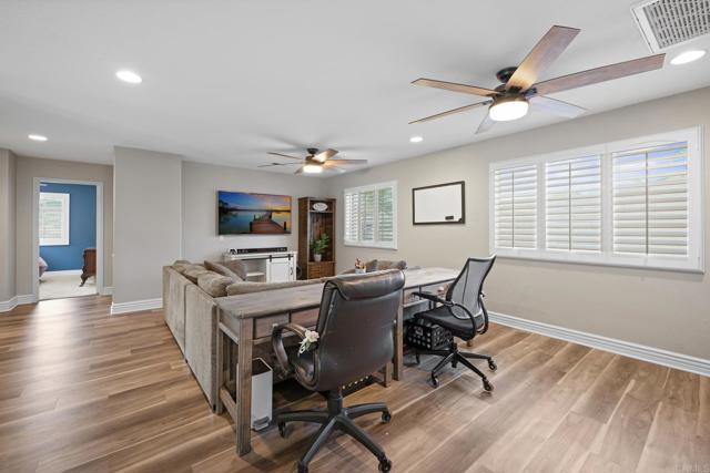 Image 18 of 47 For 13615 Braeswood