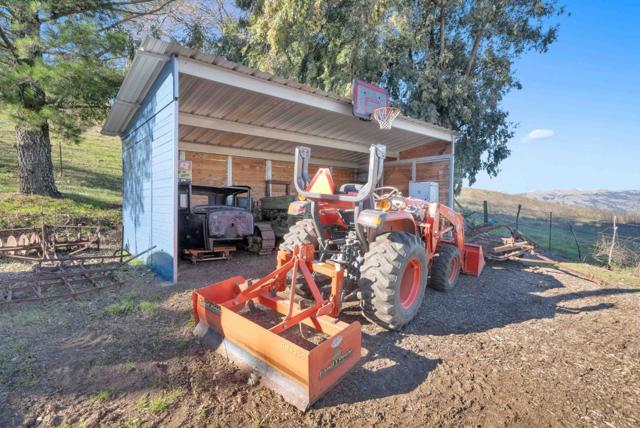 Image 92 of 116 For 5485 Sierra Road