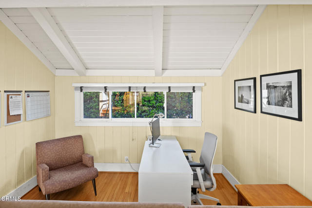 1967 La France Avenue, South Pasadena CA: https://media.crmls.org/mediaz/1b1983b0-9e83-41a8-b76e-2c4040ada525.jpg